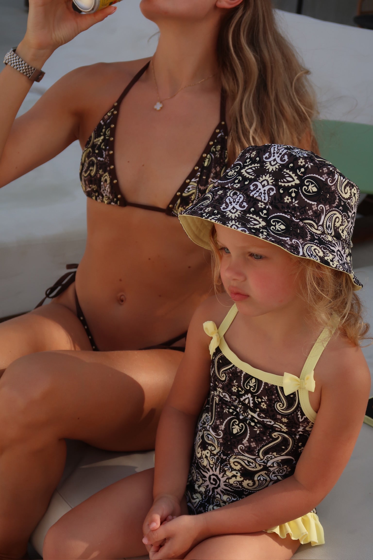 ARIZONA SWIMSUIT & HAT