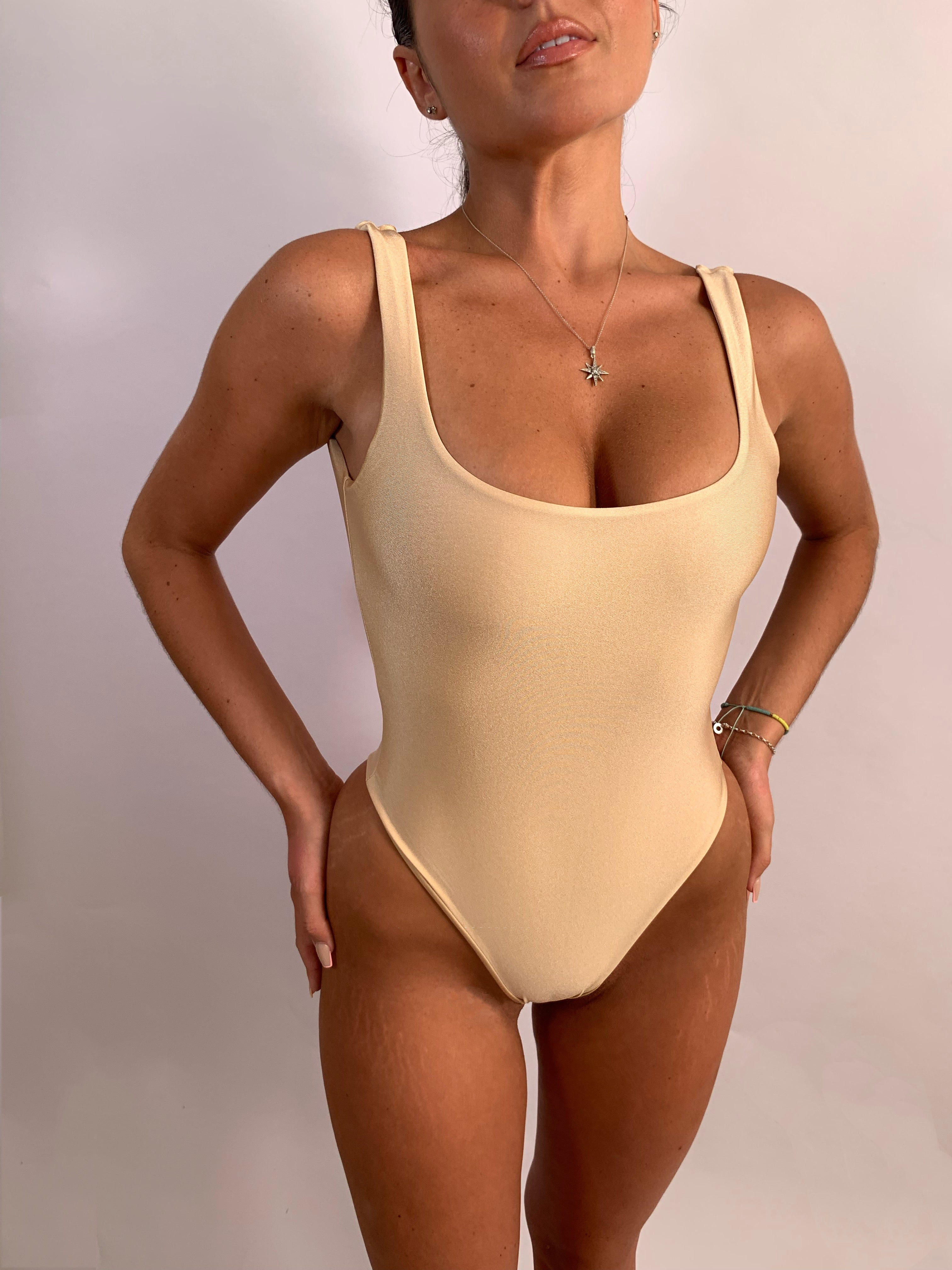 LIA ONE PIECE - GOLD SHIMMER
